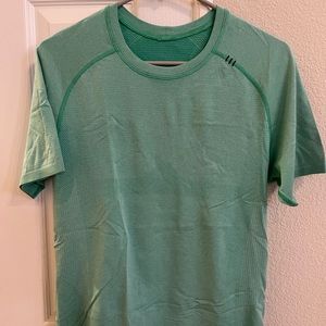Mens Small Metal Vent Tech Shirt - green